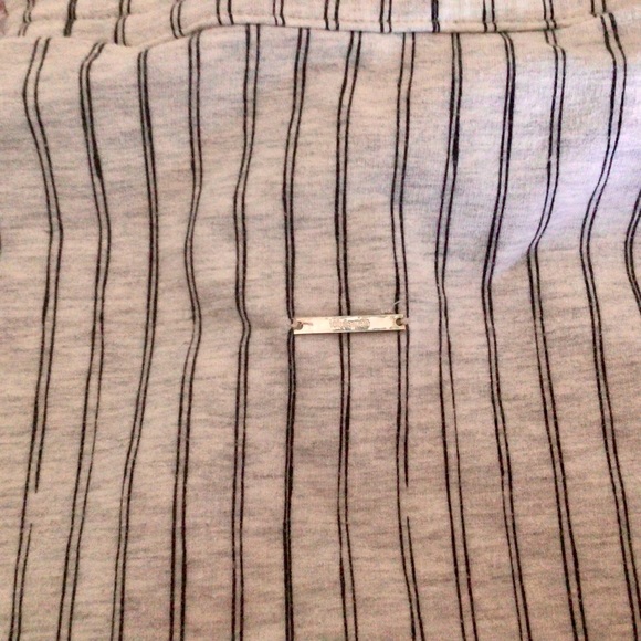 Lululemon - RARE “Full Metal” Jacket with Pinstripe pattern in size 6 - Picture 5 of 6